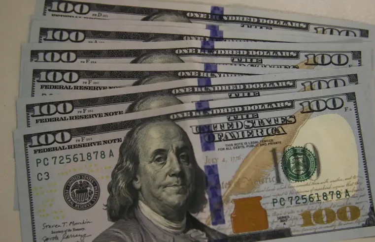Dólar fecha a R$ 6,26, maior valor nominal desde a criação do Plano Real