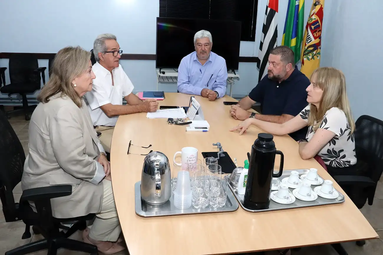 Segurança na área rural é tema de reunião entre prefeito e delegada seccional