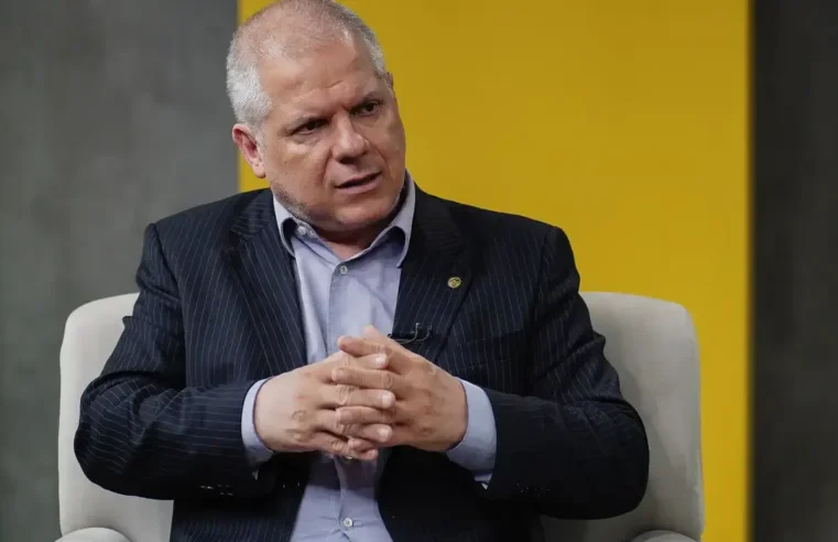 Justiça determina afastamento do presidente do INSS