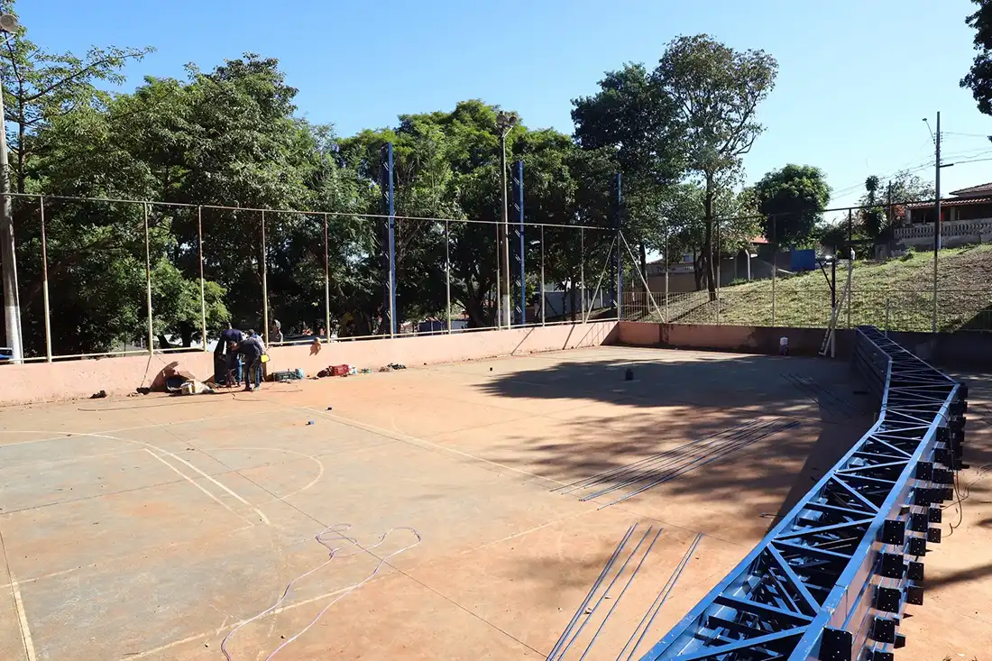 Mais cinco quadras escolares de Mogi Mirim recebem obras para cobertura