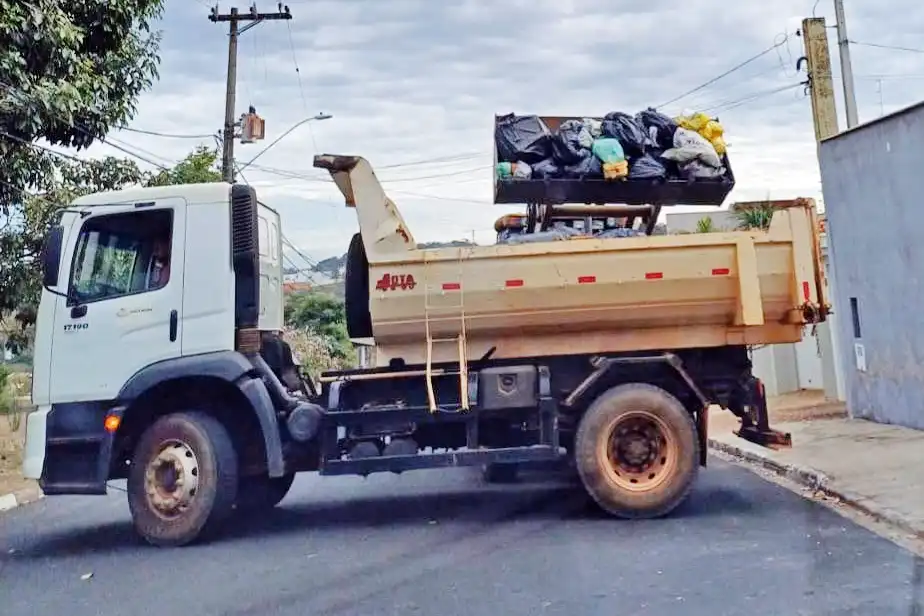 Força-tarefa é mobilizada para a coleta de lixo em Mogi Mirim