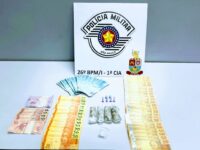 Homem é preso com drogas e quase R$ 4 mil em Mogi Guaçu