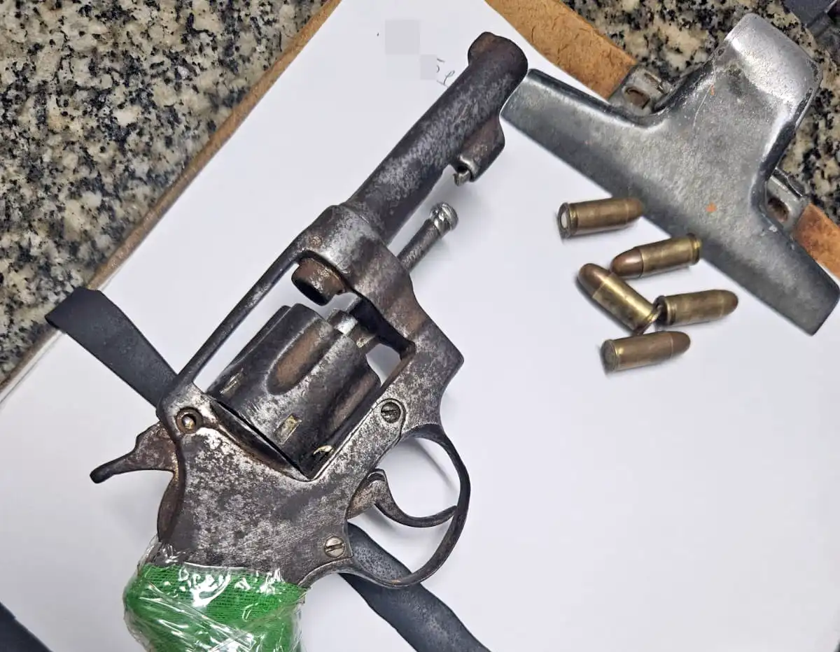 Homem é preso em flagrante por agredir a ex e ameaçar familiares, em Jaguariúna