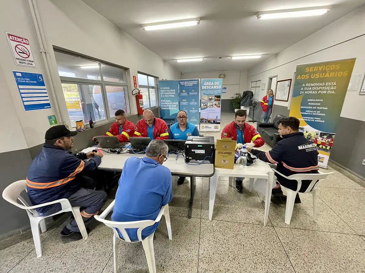 Renovias oferece exames gratuitos e consulta médica para caminhoneiros