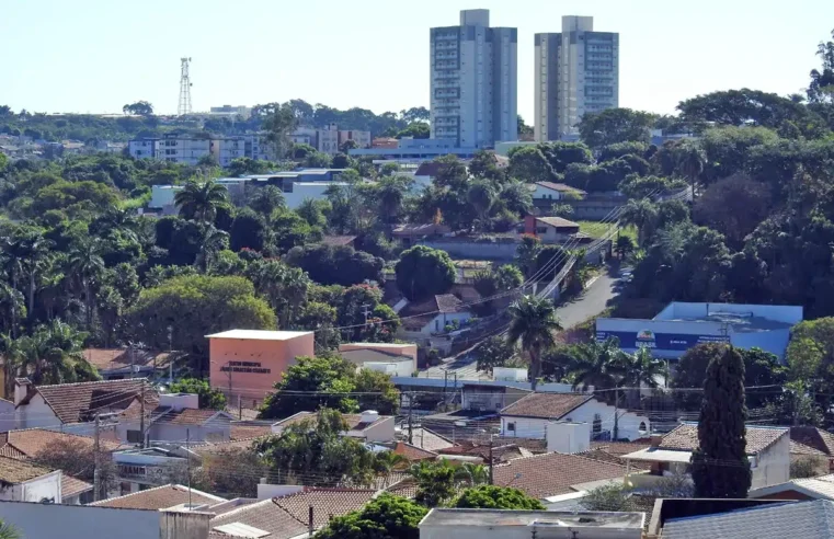 IPTU fica mais caro para 20 mil imóveis edificados; outros 16 mil terão redução