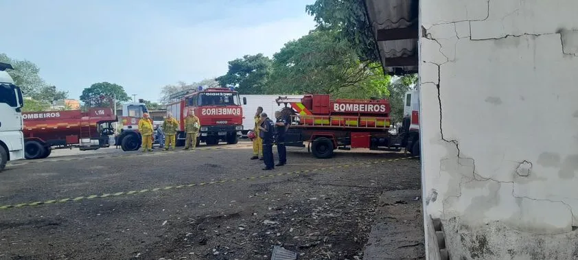 Homem morre em incêndio nos fundos de lavador de veículos em Mogi Mirim