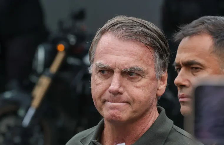 Bolsonaro é preso pela Polícia Federal em Brasília