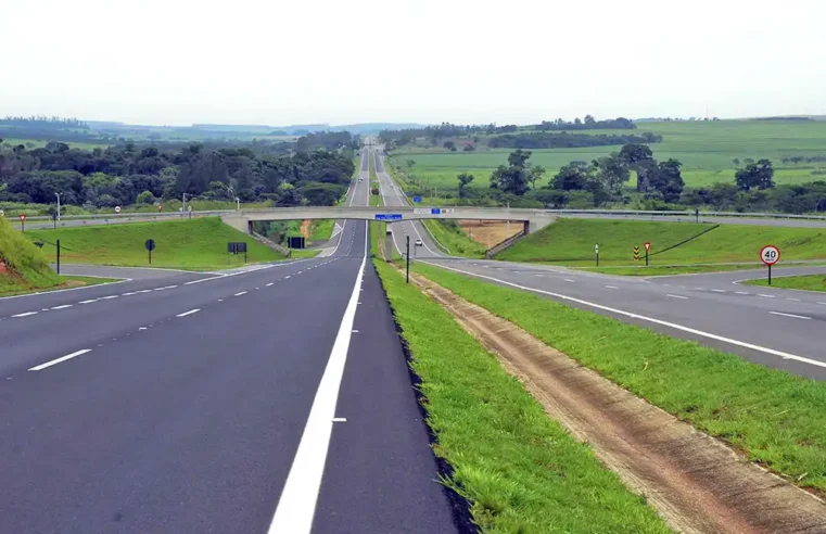 Esvaziada, greve dos caminhoneiros não afeta rodovias da região