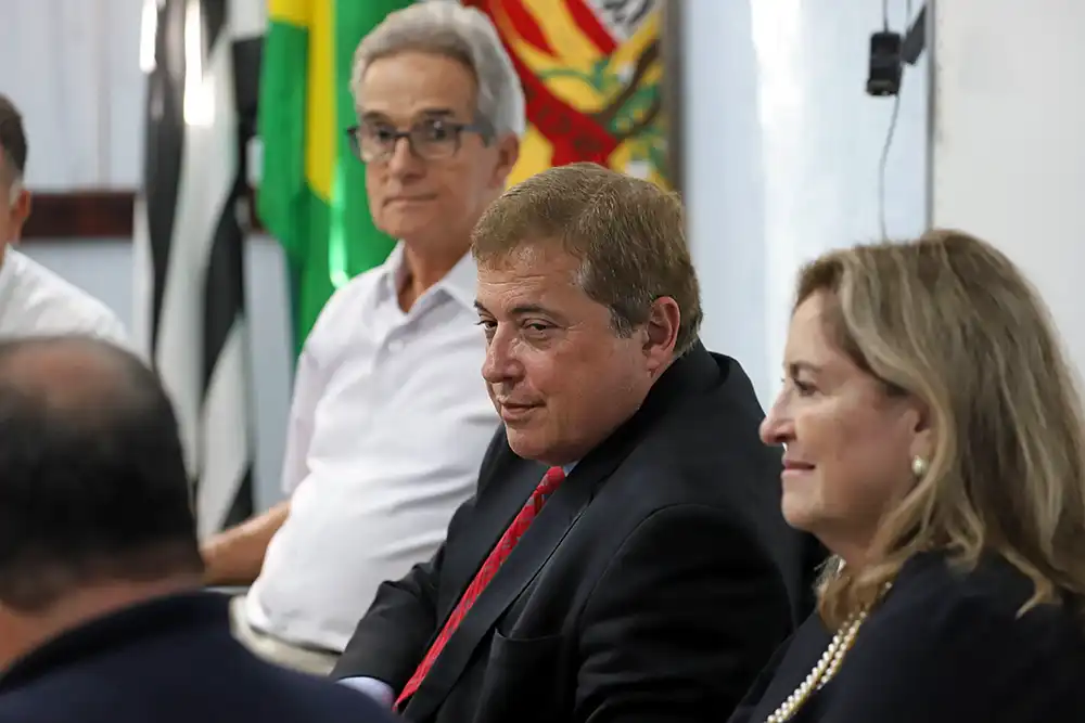 Em Mogi Mirim, deputado Jorge Caruso recebe pedidos de recursos para saúde e esporte