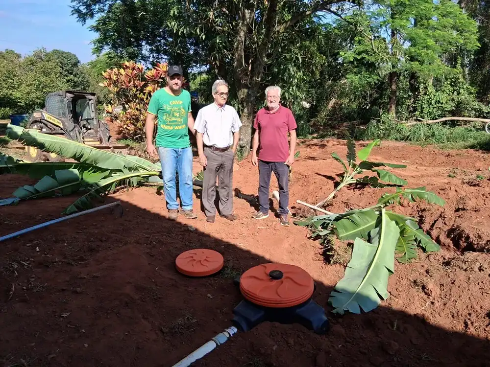 Projeto de instalação de fossas sépticas avança no bairro rural Paiol de Telhas
