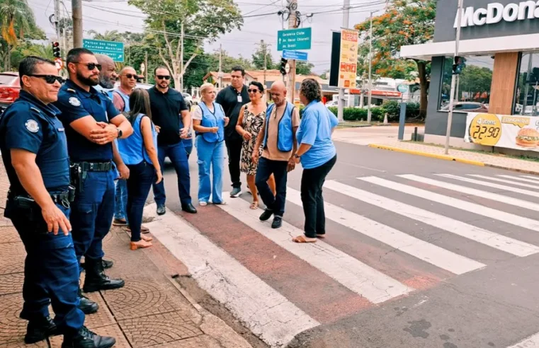 Mogi Guaçu promove ação para inibir presença de menores em semáforos