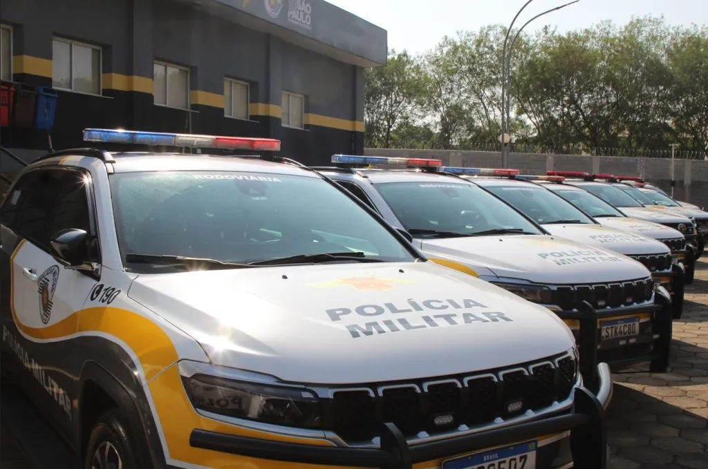 Polícia Rodoviária arrecada fraldas geriátricas em campanha natalina