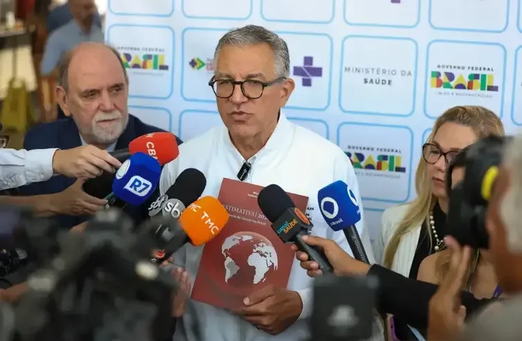 Brasil deve ter 781 mil novos casos de câncer por ano até 2028