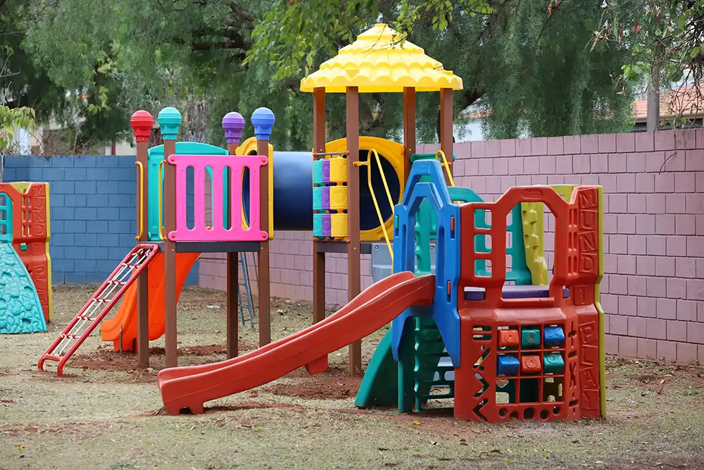Vereadores destinam emenda impositiva para aquisição de playgrounds em escolas e creches