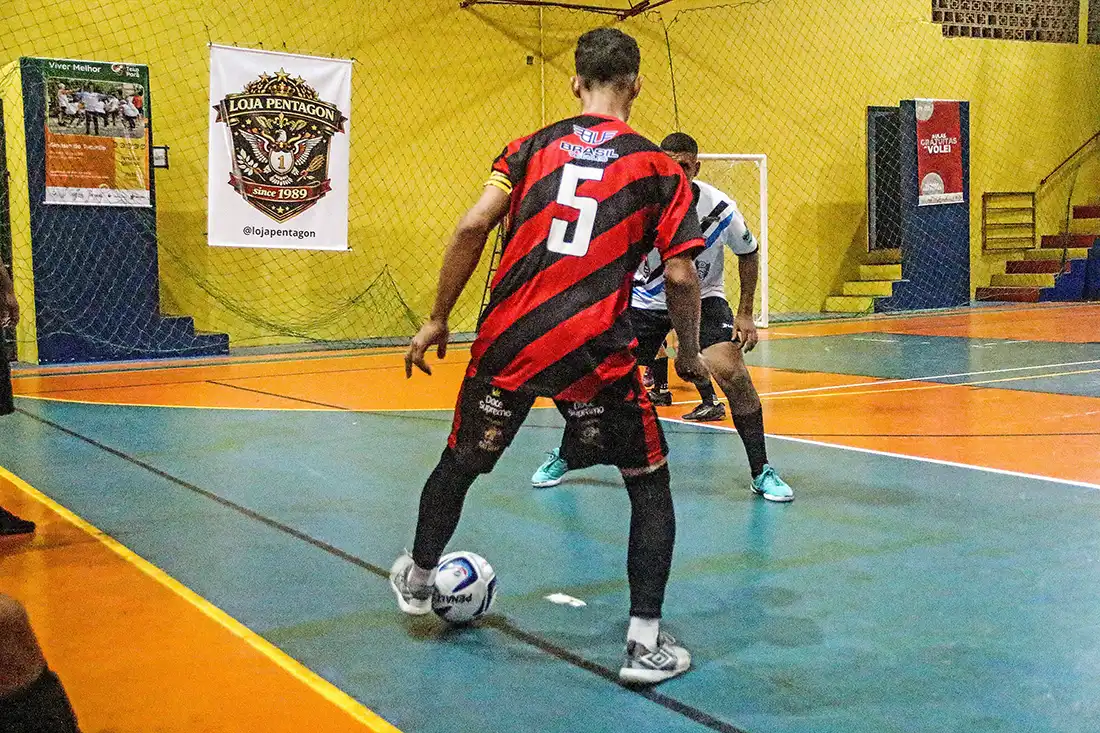 Briga generalizada elimina Vênus FC e Parque do Estado da Copa de Futsal de Mogi Mirim