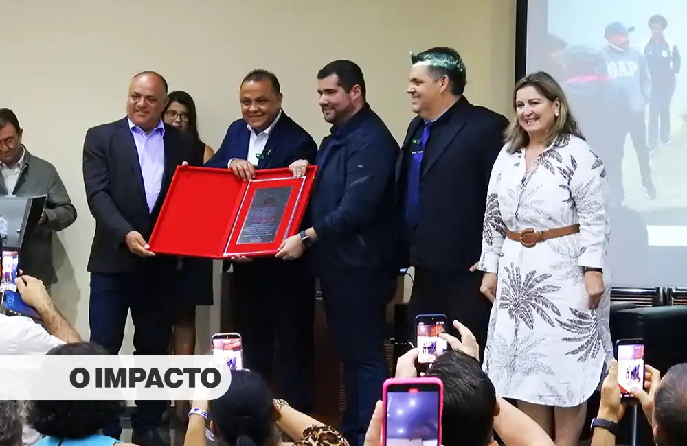 Deputado Alexandre Leite recebe o Título de Cidadão Mogimiriano