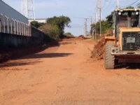 Prefeitura anuncia que ruas no Distrito Industrial serão asfaltadas