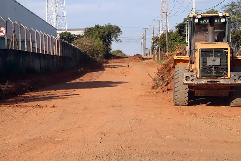 Prefeitura anuncia que ruas no Distrito Industrial serão asfaltadas