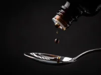 Anvisa suspende venda de xaropes com clobutinol