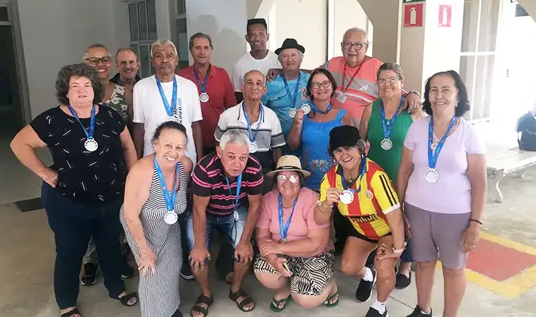 Truco é destaque em torneio que reuniu idosos no programa Mais Vida