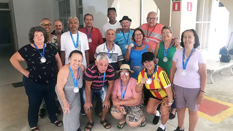 Truco é destaque em torneio que reuniu idosos no programa Mais Vida