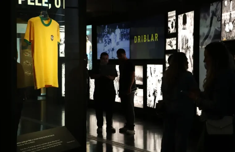 Museu do Futebol lança exposição sobre camisas da seleção brasileira