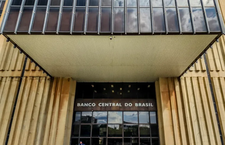 Mercado eleva previsão da inflação para 5,04% este ano
