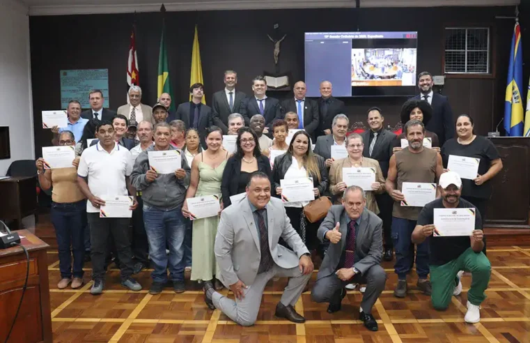 Funcionários do cemitério e do velório recebem homenagem da Câmara de Mogi Mirim