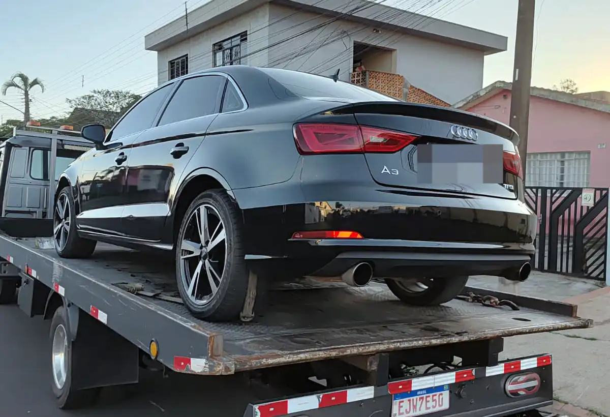 Após ter carro apreendido, homem ameaça PMs e resiste à prisão, em Mogi Guaçu