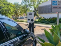 Governo mantém elevação de tarifas a carro elétrico, mas renova cota de importação