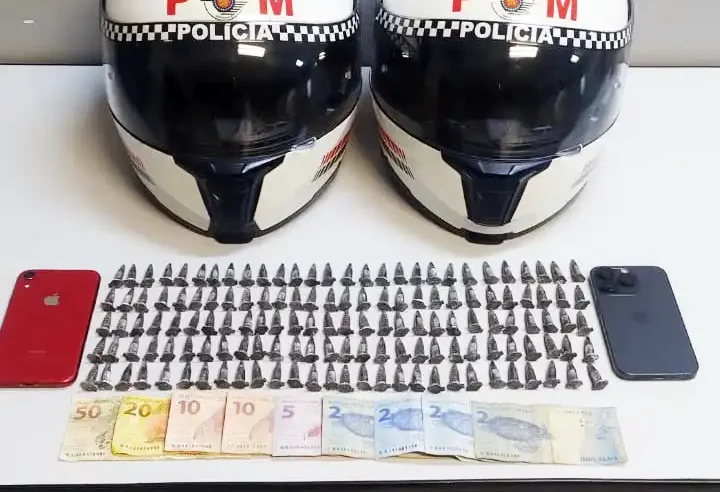 Casal é preso por tráfico de drogas após tentar fugir da PM, em Mogi Guaçu