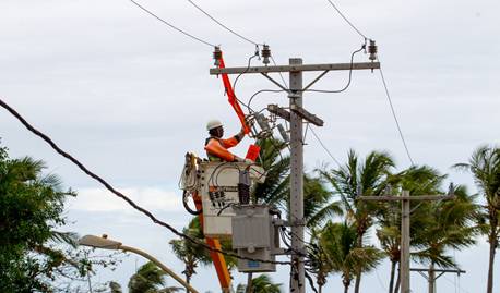 Elektro realiza serviços de manutenção preventiva em Mogi Guaçu, nesta segunda