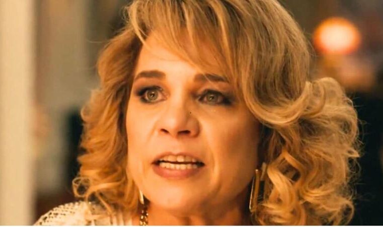 Izildinha Pilli │ Vou parar de assistir Quem Ama Cuida