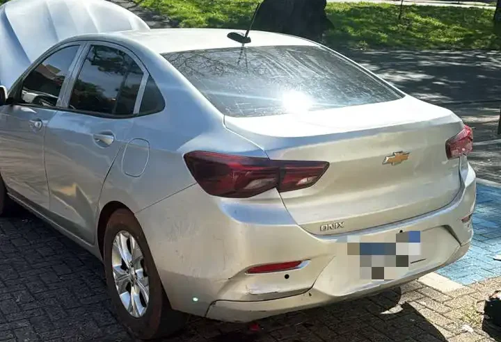 Carro roubado no RJ é descoberto pela PM em Mogi Mirim