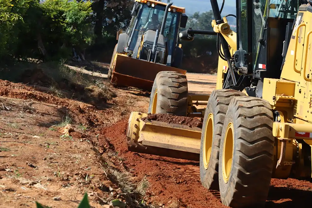 Mogi Mirim inicia manutenção em ruas de loteamentos de chácaras