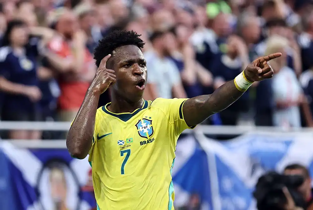 Vini Jr. brilha e Brasil se classifica em 1º com 3 a 0 sobre a Escócia