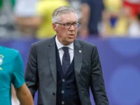 Ancelotti lamenta eliminação e já projeta novo ciclo: “não é o fim”