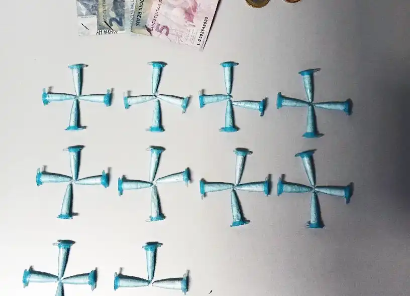 Adolescente é apreendida após denúncia envolvendo tráfico de drogas, em Mogi Mirim