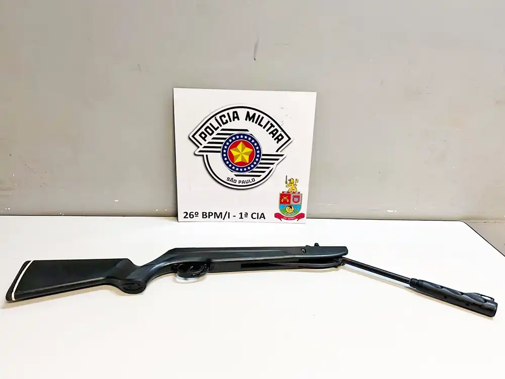 PM apreende espingarda durante patrulhamento em Mogi Guaçu