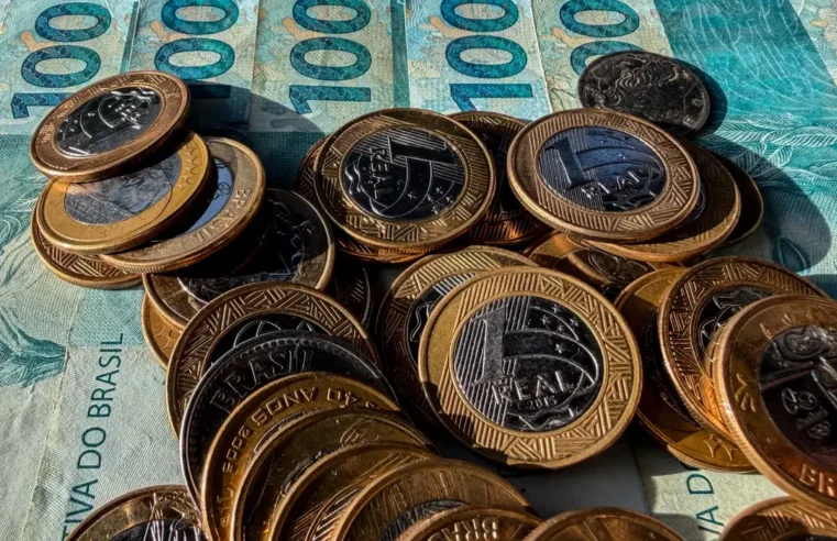 Inflação usada para corrigir salários acumula 4,33% em 12 meses