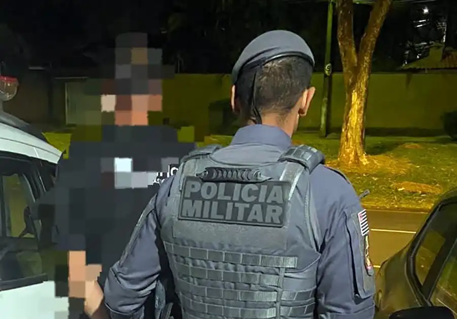 Homem esfaqueia namorado após discussão por motivos financeiros, em Mogi Guaçu