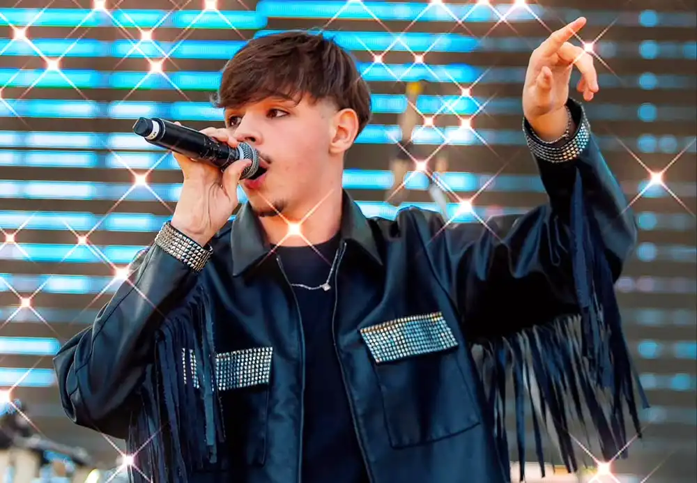Mogimiriano participa do reality Canta Comigo Teen, na Record