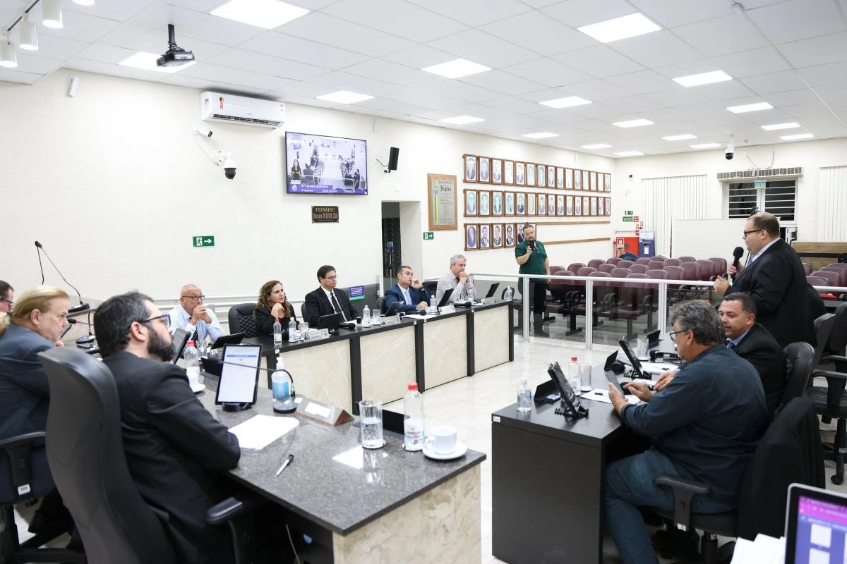 Itapira aprova projeto que amplia transparência nas filas de espera do SUS
