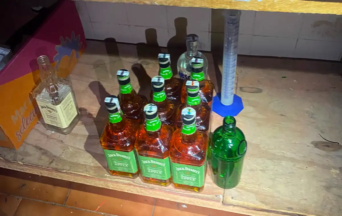 Dois são presos por suspeita de falsificação e adulteração de bebidas em Mogi Mirim