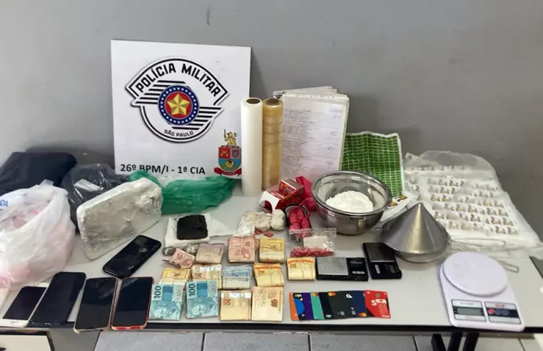 Homem é preso e PM apreende drogas, veículo e quase R$ 10 mil em Mogi Guaçu
