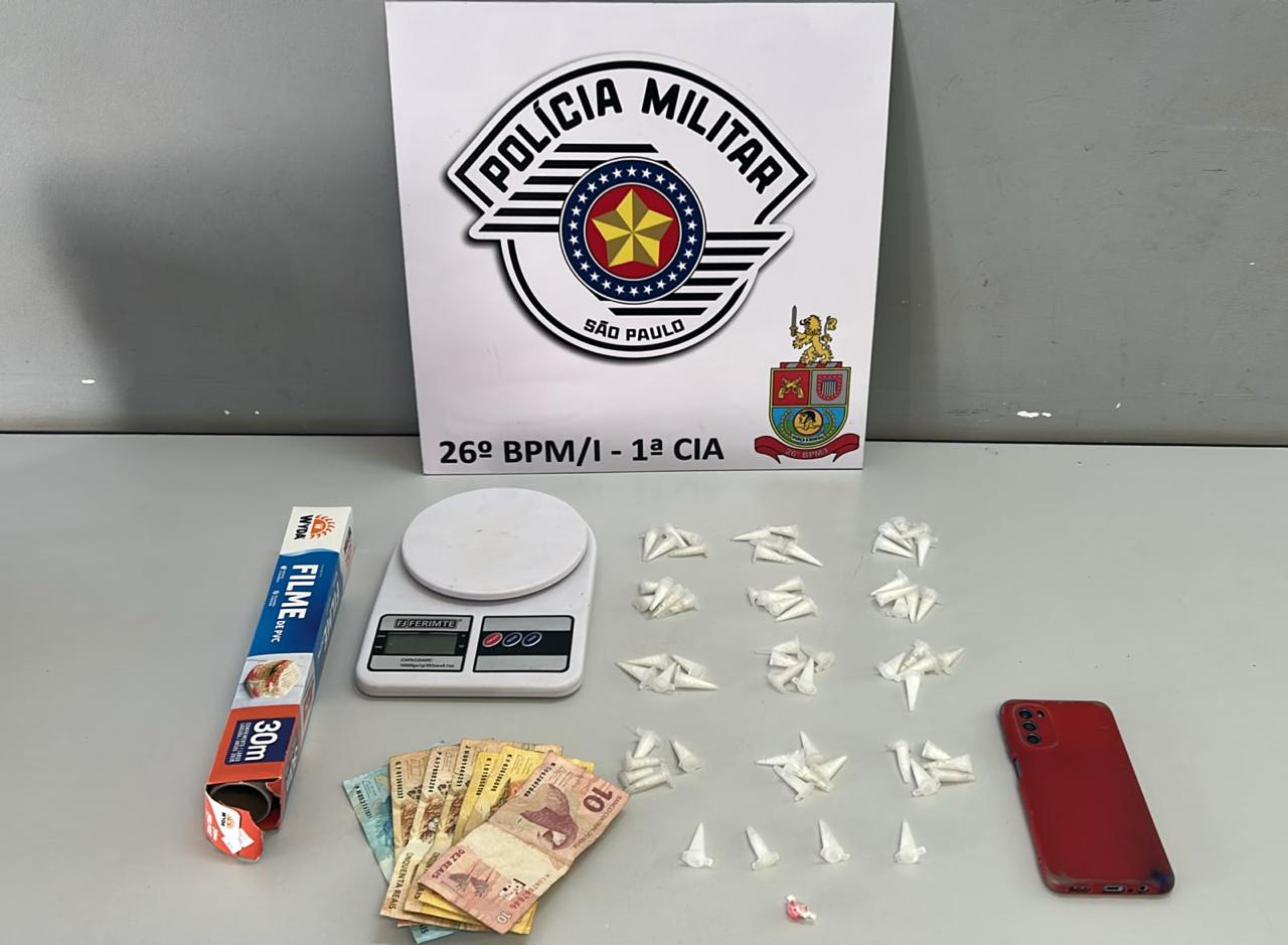 Polícia Militar apreende drogas e materiais do tráfico em Estiva Gerbi