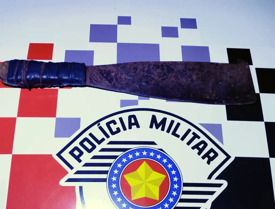 Homem é preso após agredir a mãe e ameaçar familiares em Itapira