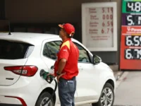 Aumento de etanol na gasolina divide opiniões