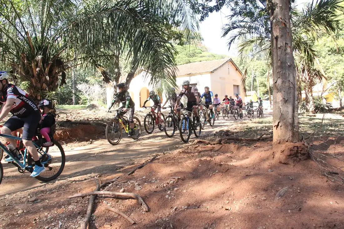 Passeio ciclístico reúne cerca de 250 pessoas no Horto Florestal de Mogi Mirim