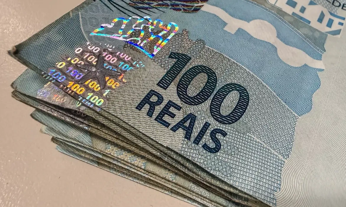 Brasileiros ainda têm mais de R$ 5,1 bilhões esquecidos em bancos